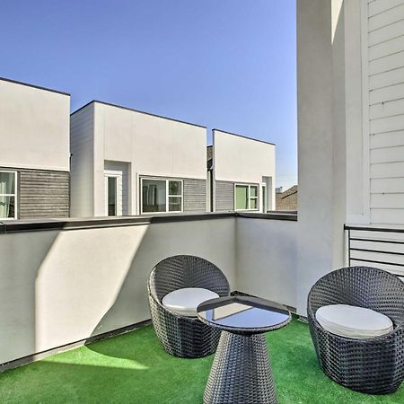 Newly-Built Luxury Galleria Area Townhome! Хюстън Екстериор снимка