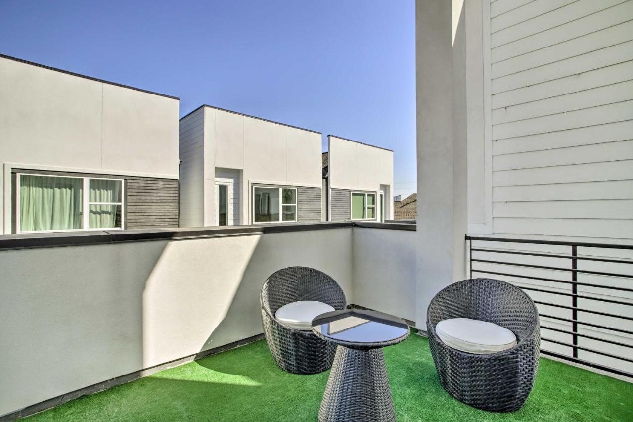 Newly-Built Luxury Galleria Area Townhome! Хюстън Екстериор снимка