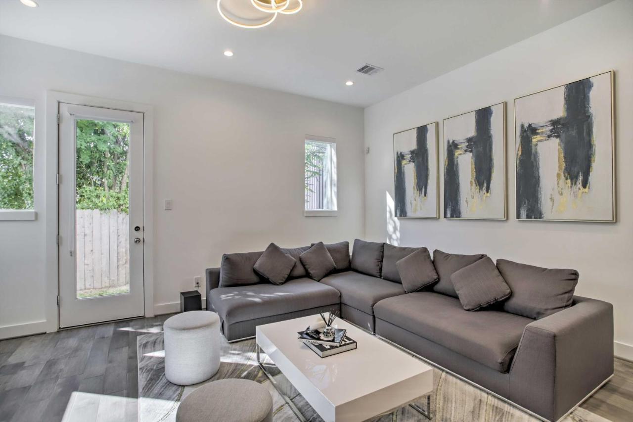 Newly-Built Luxury Galleria Area Townhome! Хюстън Екстериор снимка