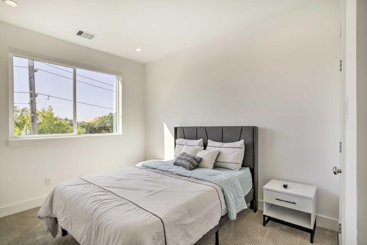Newly-Built Luxury Galleria Area Townhome! Хюстън Екстериор снимка