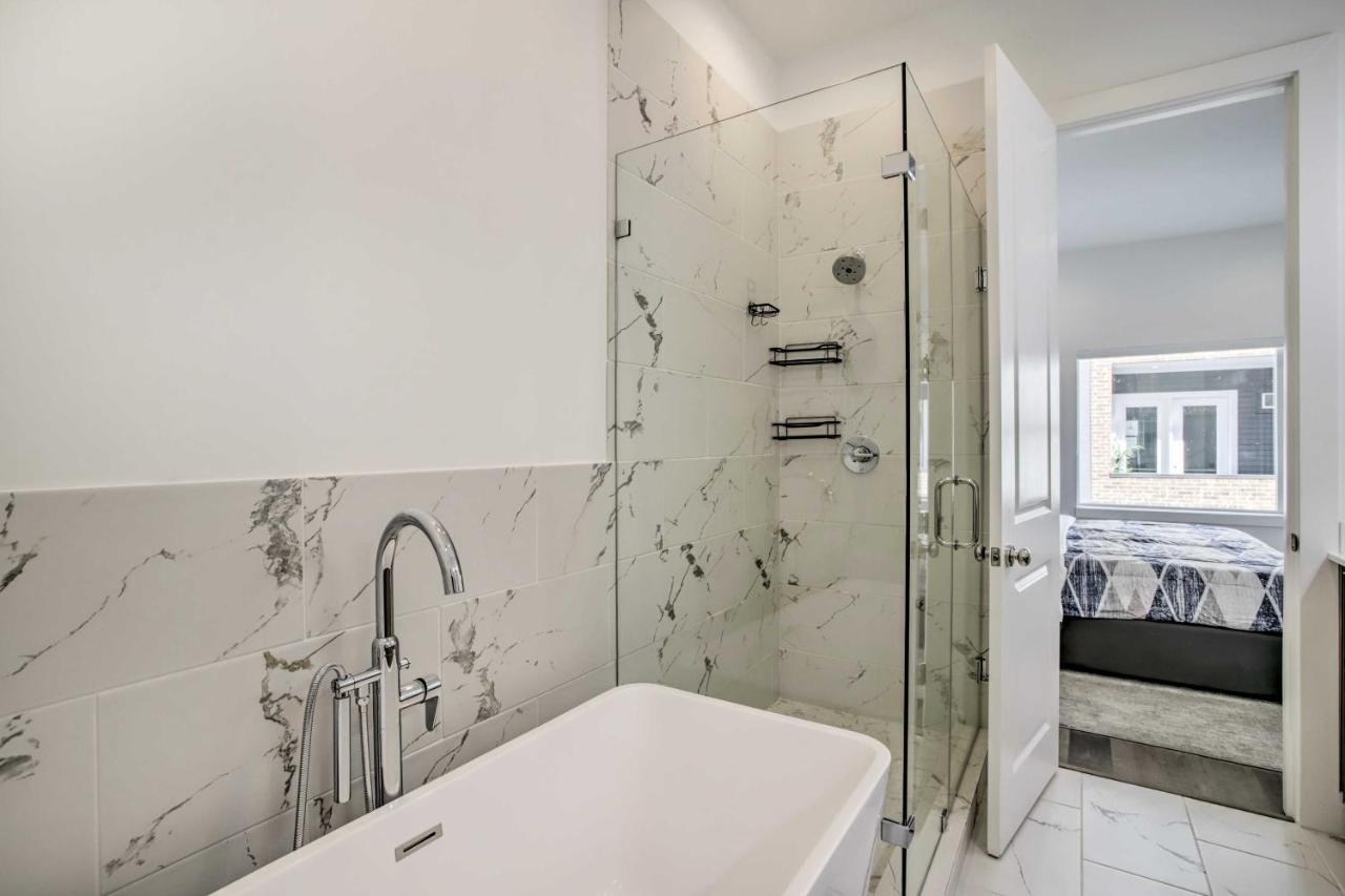 Newly-Built Luxury Galleria Area Townhome! Хюстън Екстериор снимка
