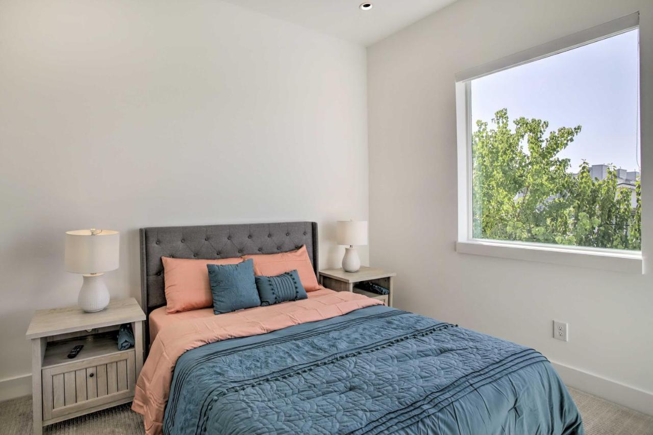 Newly-Built Luxury Galleria Area Townhome! Хюстън Екстериор снимка