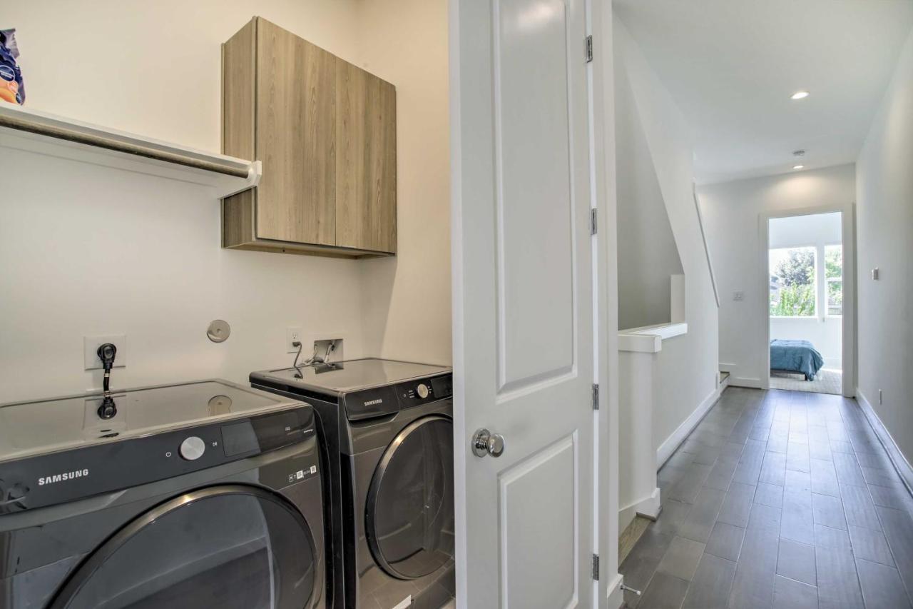 Newly-Built Luxury Galleria Area Townhome! Хюстън Екстериор снимка