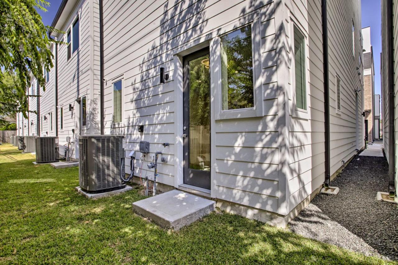 Newly-Built Luxury Galleria Area Townhome! Хюстън Екстериор снимка